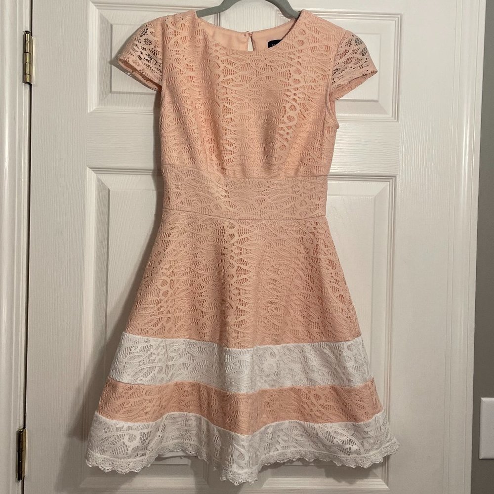 Teeze Me Women's Pink White Lace Cap Short Sleeve Lined Dress Size 3/4